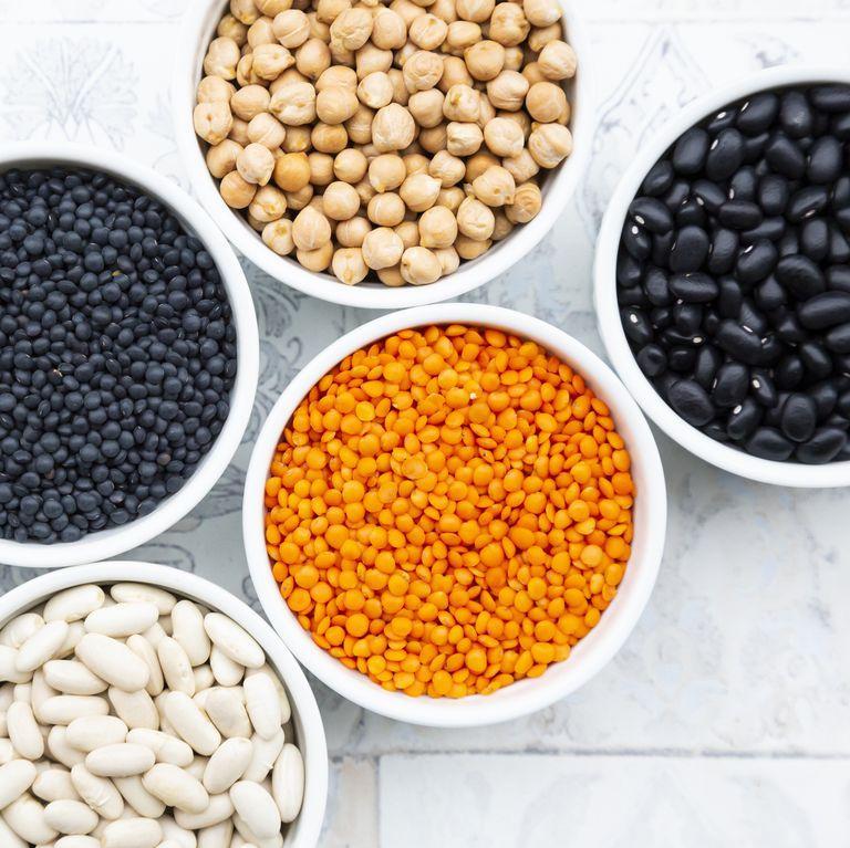 10 ماده غذایی جادویی برای خداحافظی با یبوست 10 ماده غذایی جادویی برای خداحافظی با یبوست