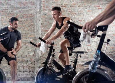 چرا باید با دوچرخه ثابت ورزش کنید و تاثیر آن بر بدن چیست؟