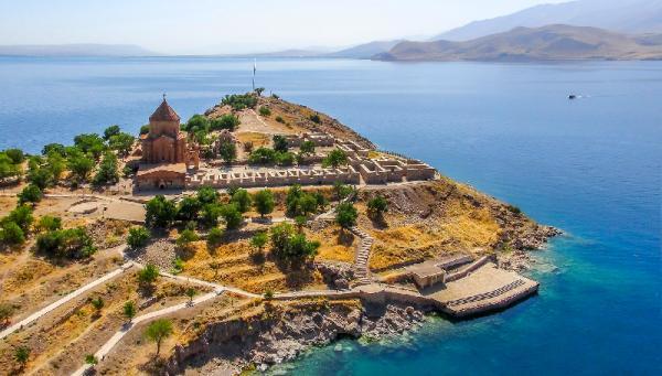 آکدامار، جزیره ای رویایی در شهر وان ترکیه