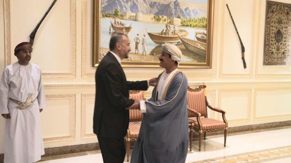 ملاقات امیرعبداللهیان با وزیر مکتب سلطانی عمان