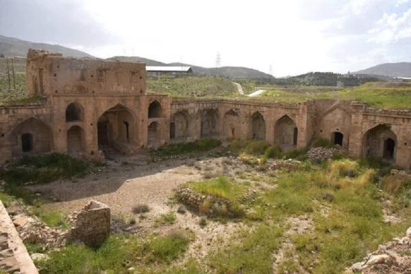 یک قدم تا نابودی کاروانسرای چنارراهدار